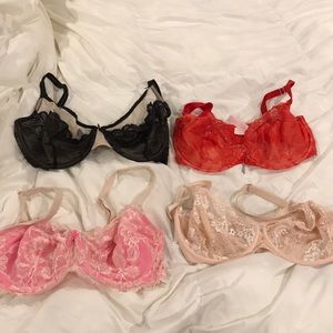 4 Victoria’s Secret bras 34DDD